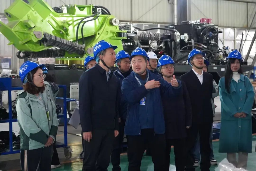 四川省司法厅领导调研蓝海，并召开中小企业权益保障座谈会(图2)